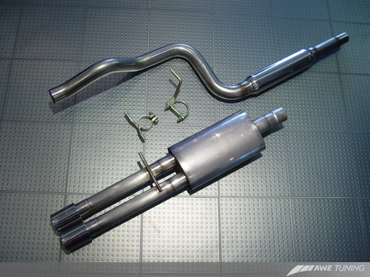 AWE Tuning AirGate Carbon